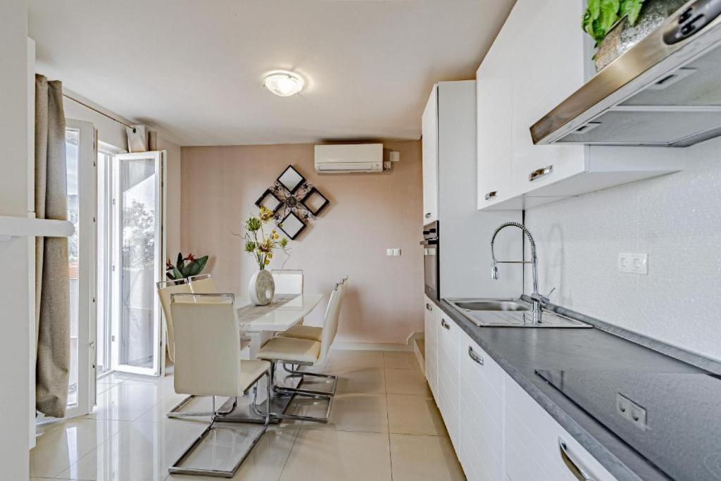 Villa Prigradica Paradise ภายนอก รูปภาพ